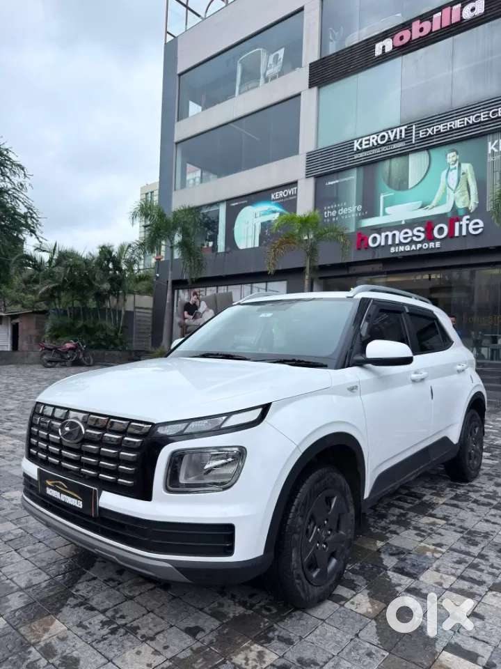 Hyundai Venue S 1.2 Petrol, 2024, Petrol