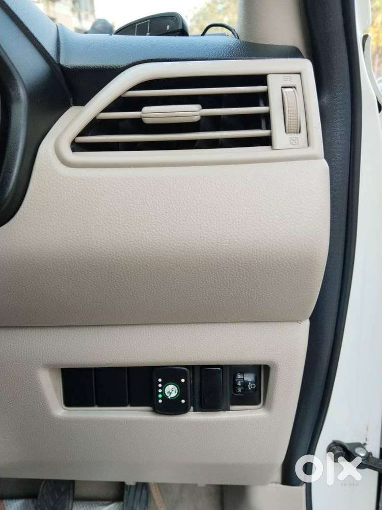 Maruti Suzuki Swift Dzire Vxi Optional, 2018, Cng & Hybrids