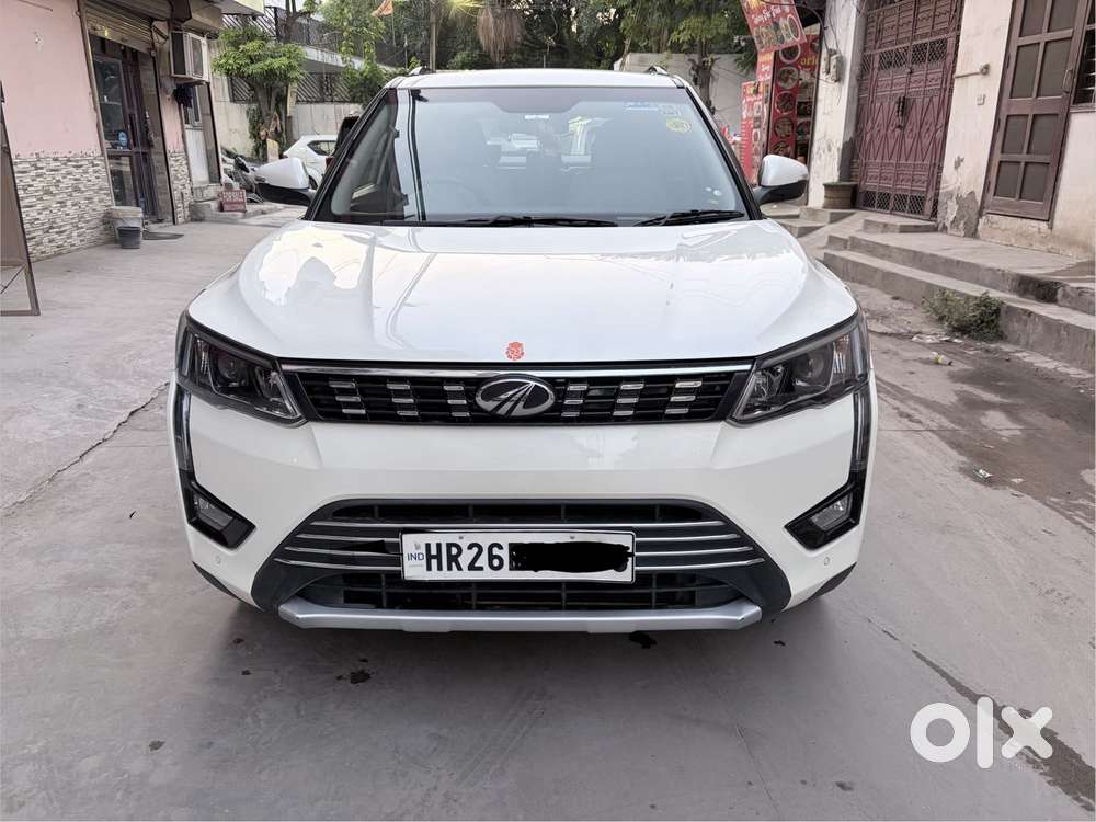 Mahindra Xuv300 W8 (o) 1.5 Diesel Amt, 2022, Diesel