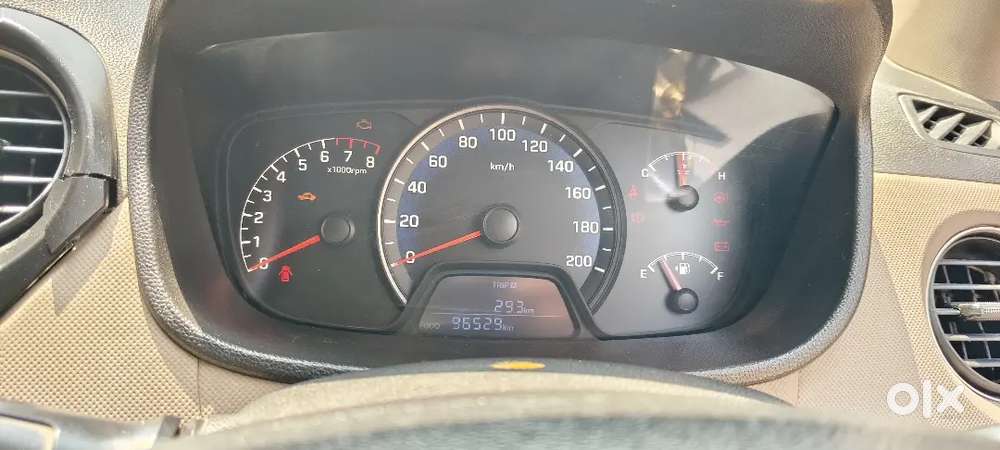 Hyundai Xcent 2015 Petrol 95000 Km