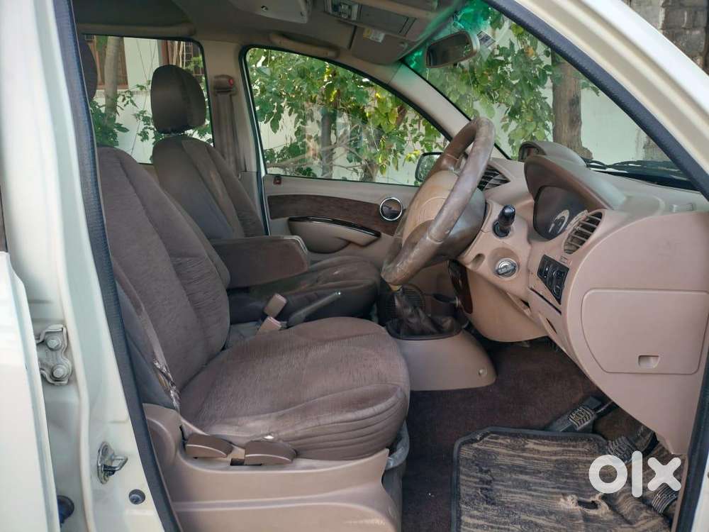 Mahindra Xylo 2009-2011 E8 Abs Airbag Bsiv, 2011