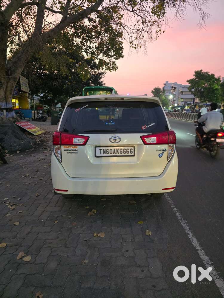 Toyota Innova Crysta 2.4 V, 2016, Diesel