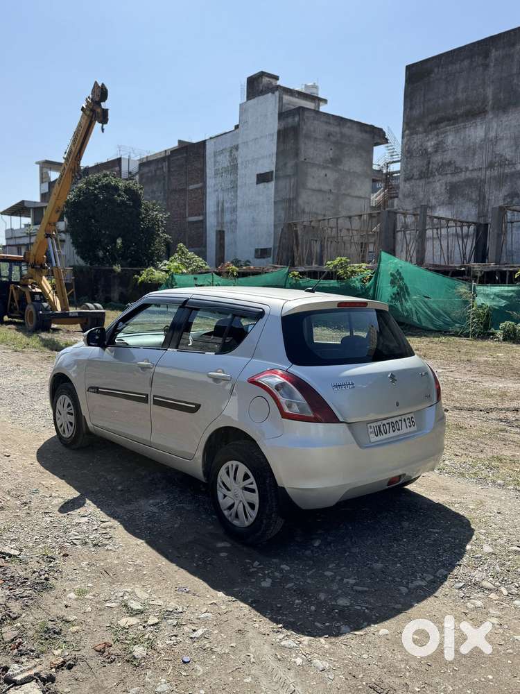 Maruti Suzuki Swift Vxi Optional, 2016, Petrol
