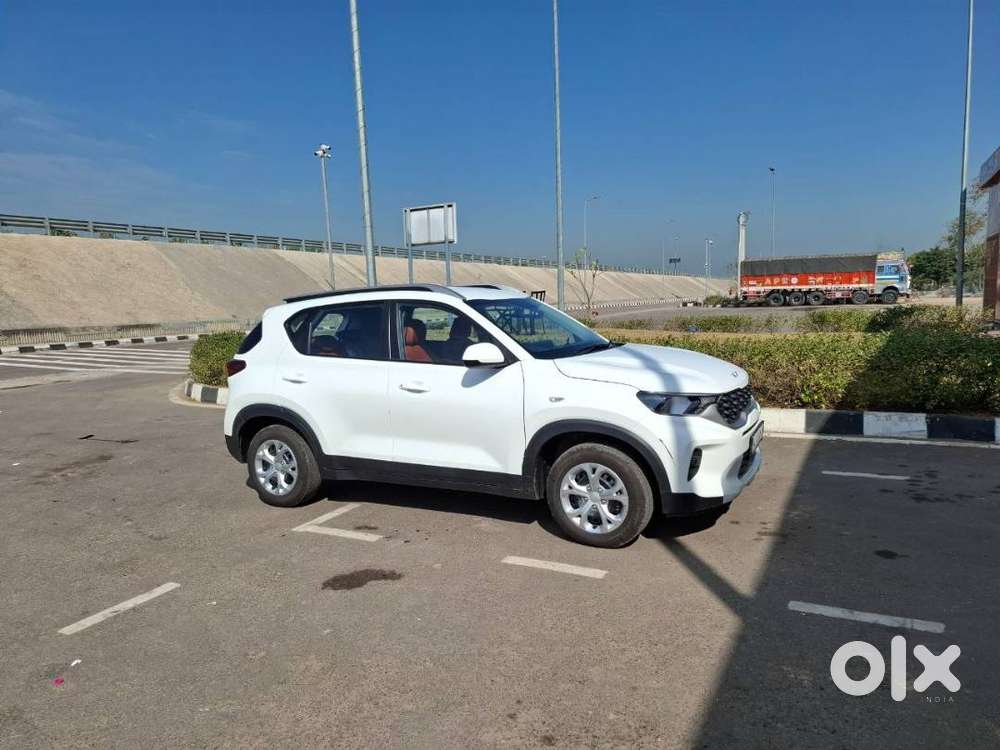 Kia Sonet Petrol 2023 - Like Brand New