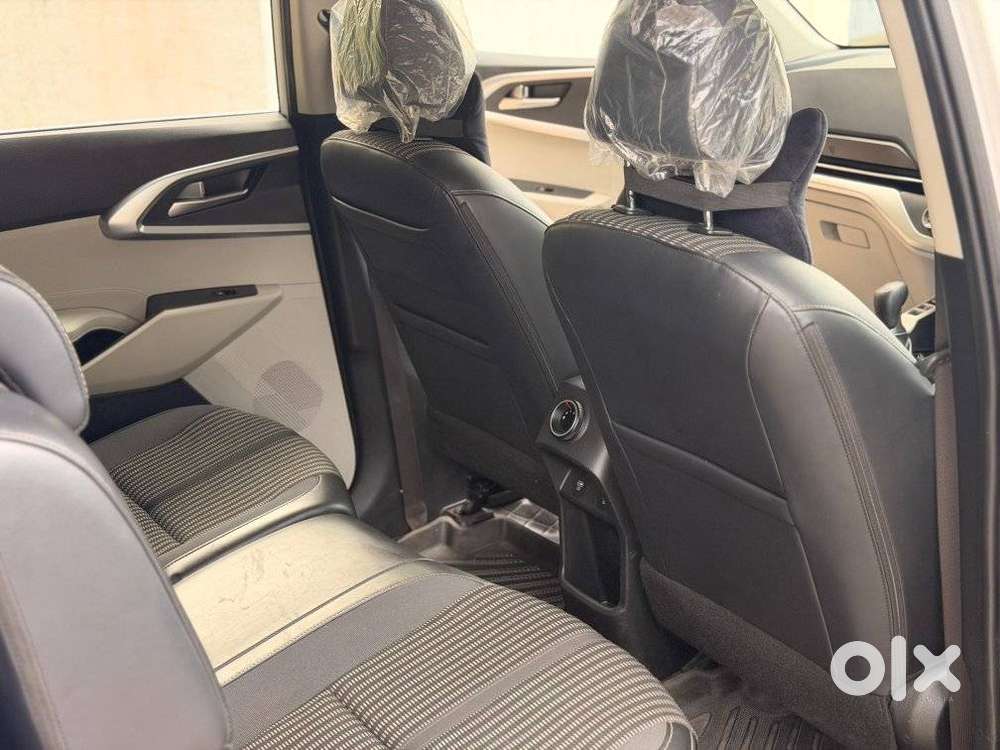 Kia Carens, 2022, Petrol