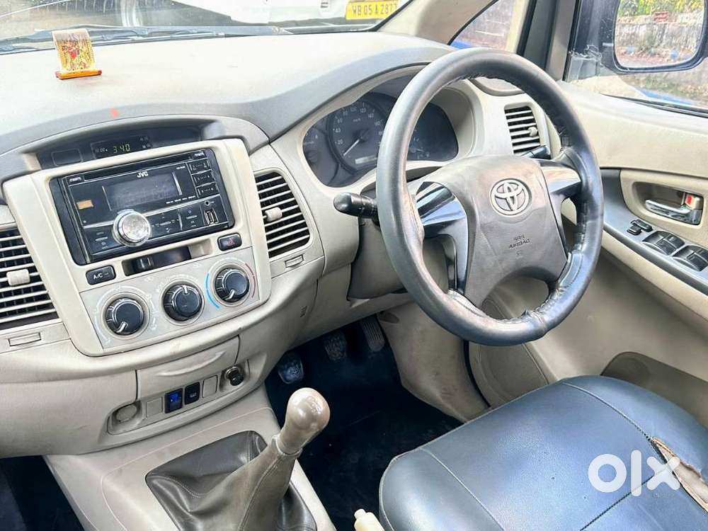 Toyota Innova 2.5 G (diesel) 8 Seater, 2012, Diesel