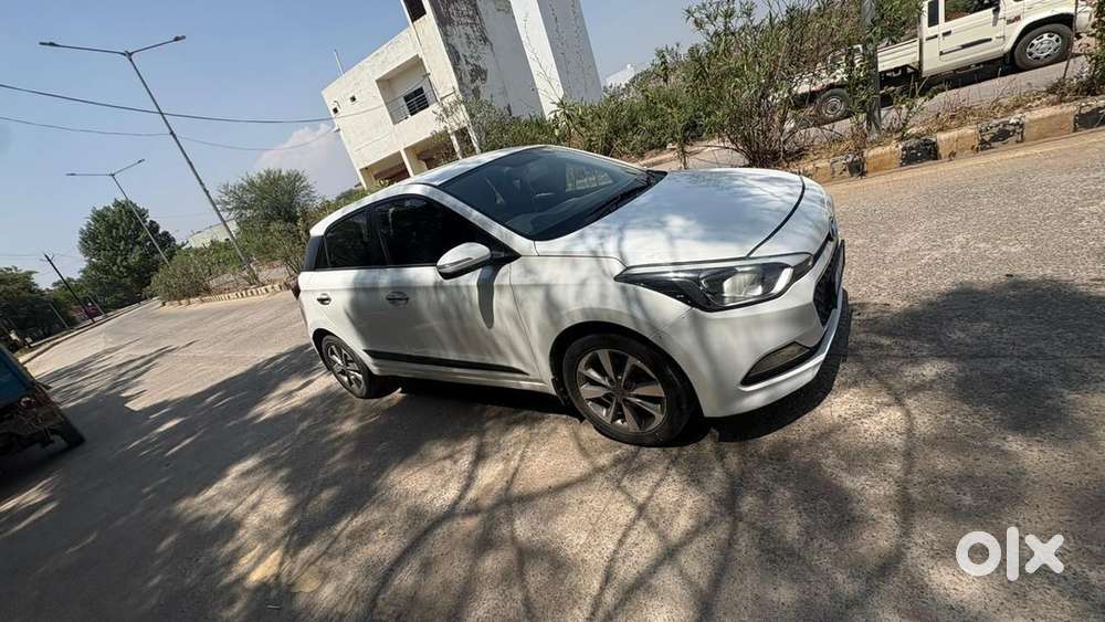 Plz Genuine Buyers Hi Msg Krein  Hyundai I20 Top Model