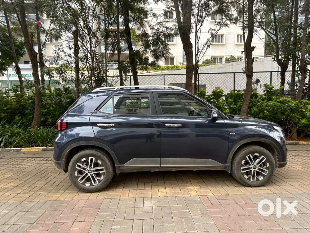 Hyundai Venue Petrol 2023