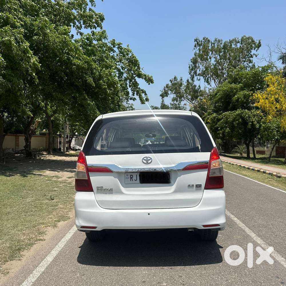 Toyota Innova 2.5 G (diesel) 7 Seater Bs Iv, 2015, Diesel