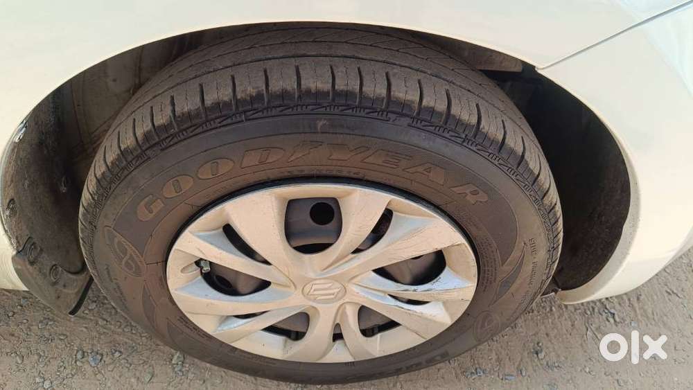 Maruti Suzuki Swift Vxi + Manual, 2021, Petrol