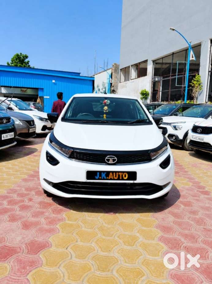 Tata Altroz 1.2 Xm, 2023, Petrol