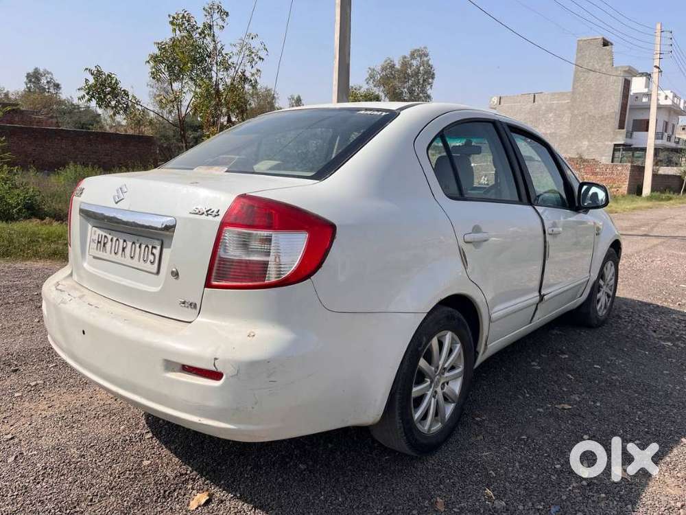 Maruti Suzuki Sx4 Zxi Mt Bsiv Leather, 2011, Cng & Hybrids