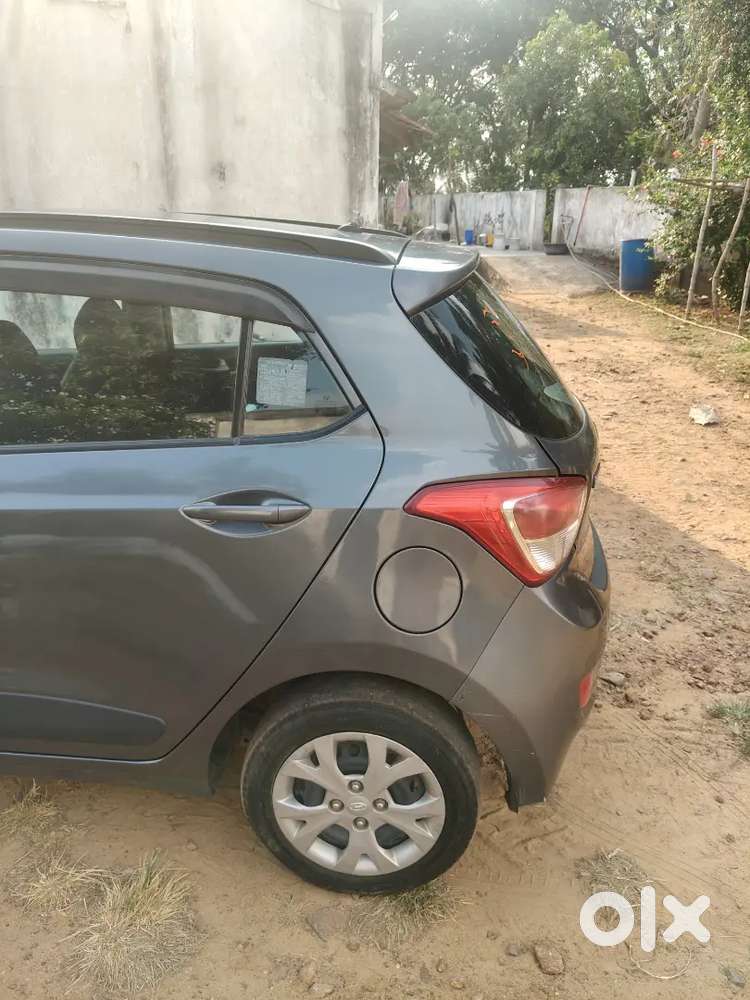 Hyundai Grand I10 2015 Petrol 87800 Km Driven