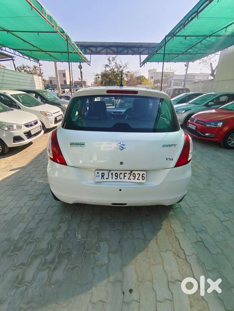 Maruti Suzuki Swift Vxi + Manual, 2014, Petrol