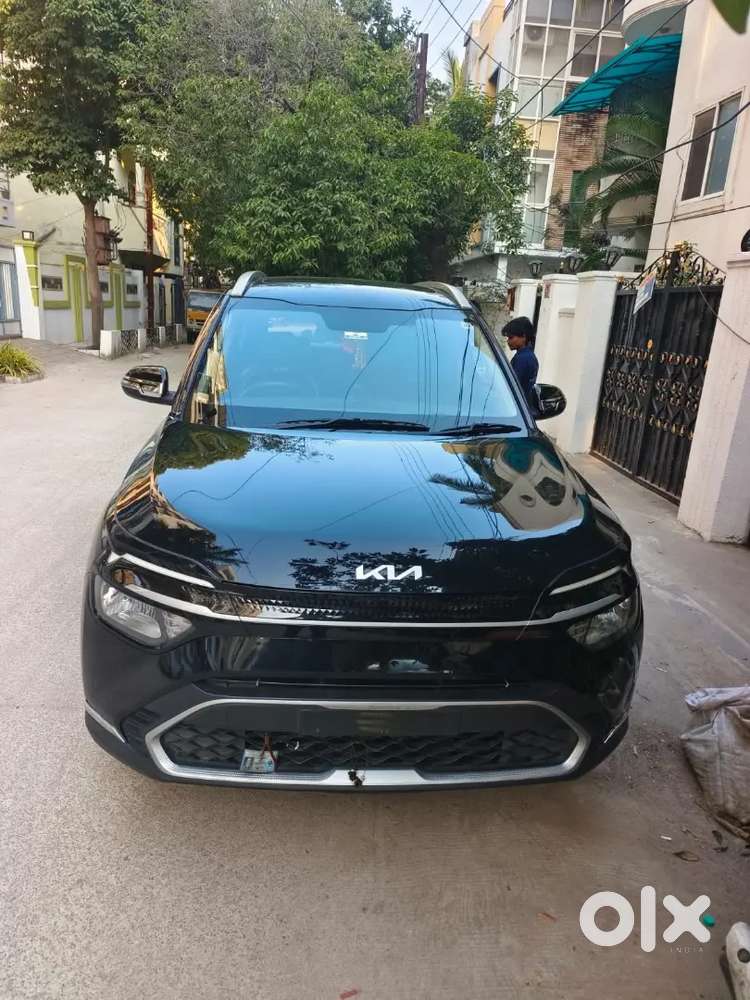 Kia Carens 2025 Diesel Well Maintained