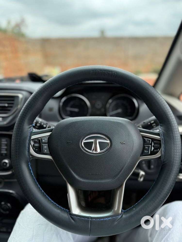 Tata Hexa 2.2 Xta 4x2 7 Str Dual Tone, 2018, Diesel