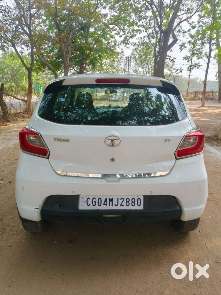 Tata Tiago 1.2 Revotron Xt (o), 2018, Petrol