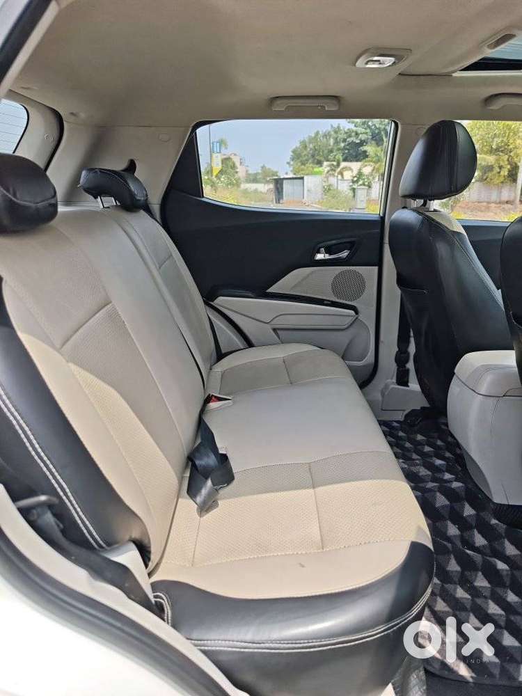 Mahindra Xuv300 W8 Diesel, 2022, Diesel