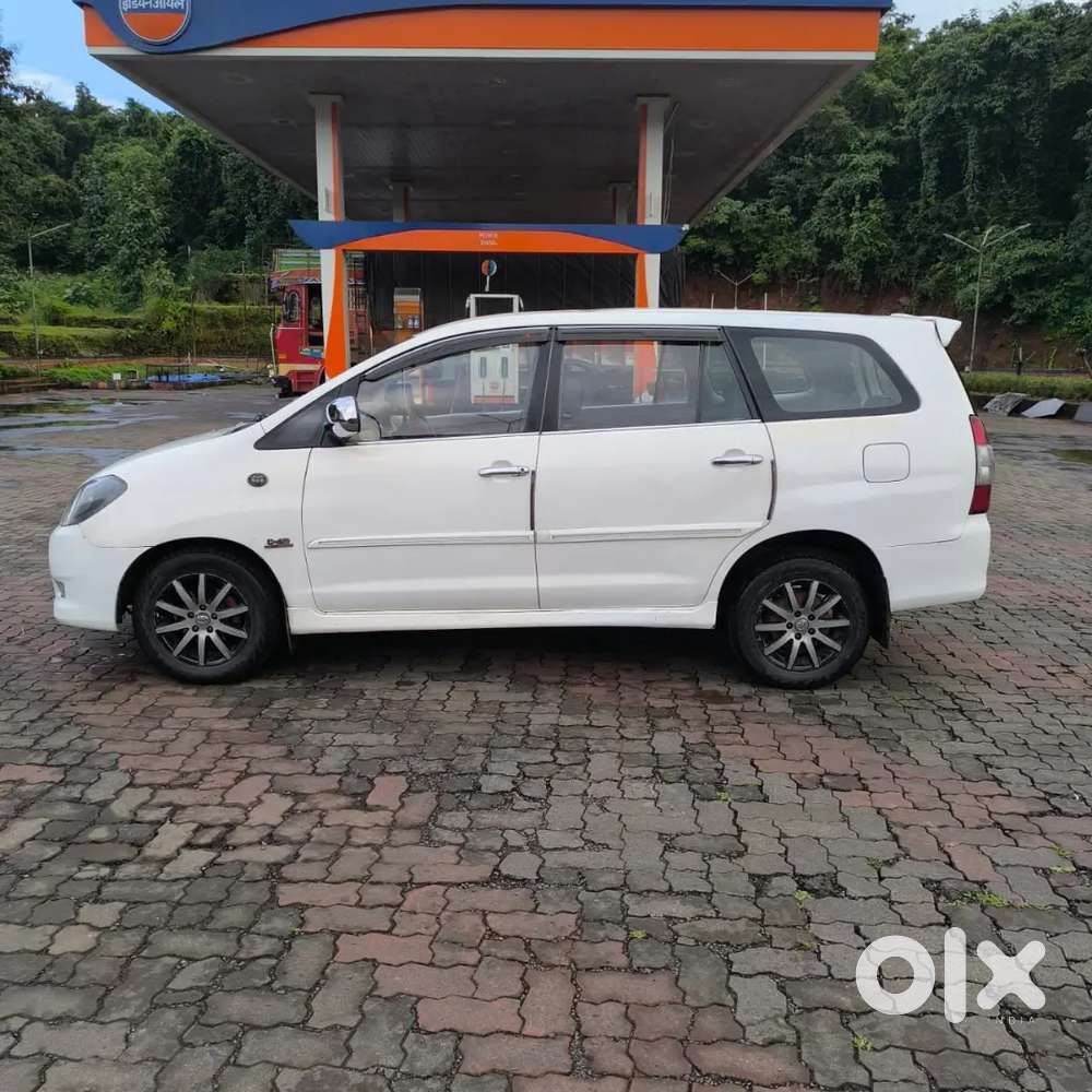 टोयोटा इनोव्हा