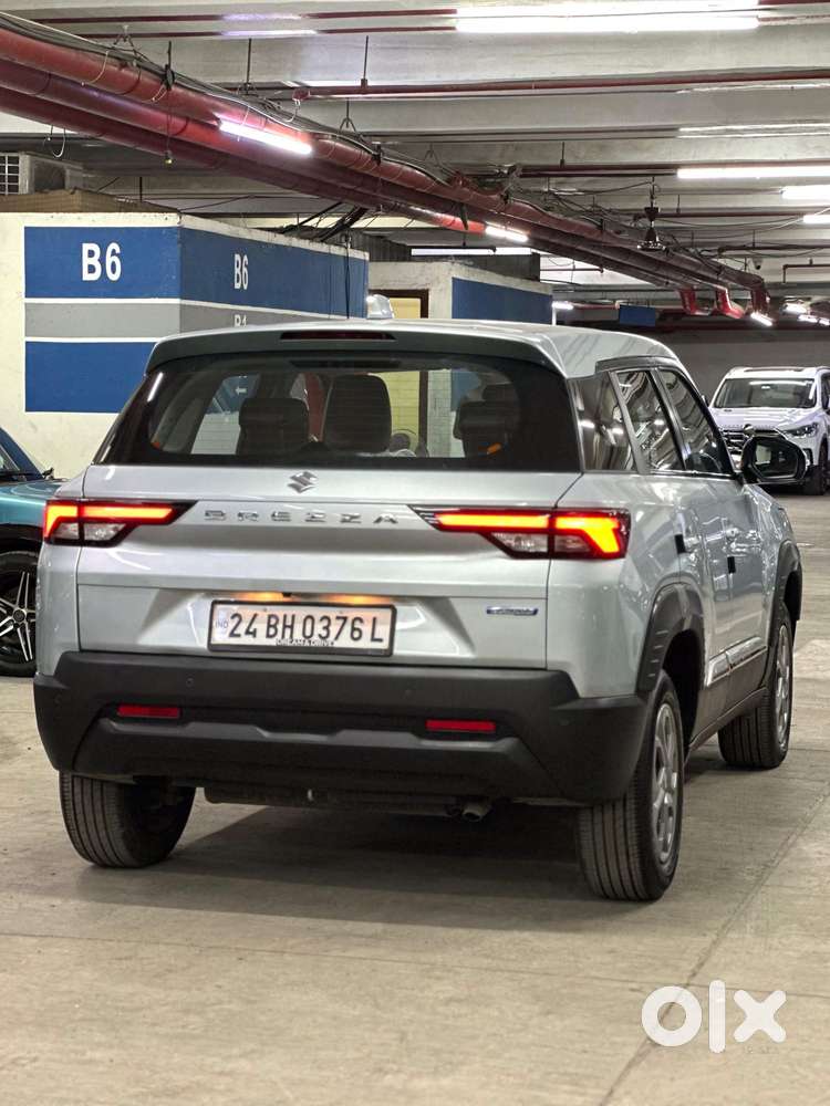 Maruti Suzuki Brezza 1.5 Vxi Smart Hybrid, 2024, Cng & Hybrids