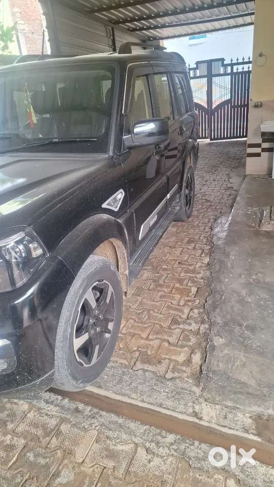 Mahindra Scorpio Classic 2023 Diesel 43000 Km Driven