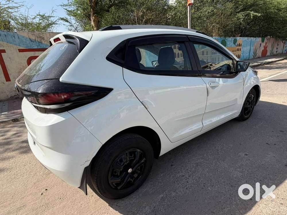 Tata Altroz 1.5 Xe Plus Diesel, 2023, Diesel