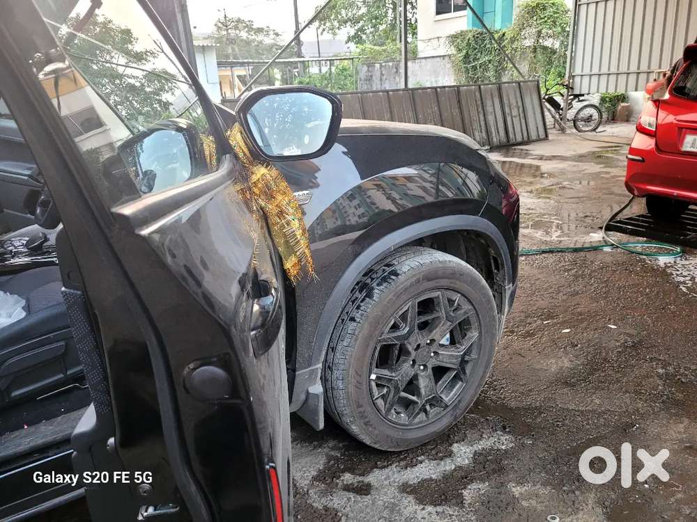 Tata Safari Adventure Plus Dark Edition At