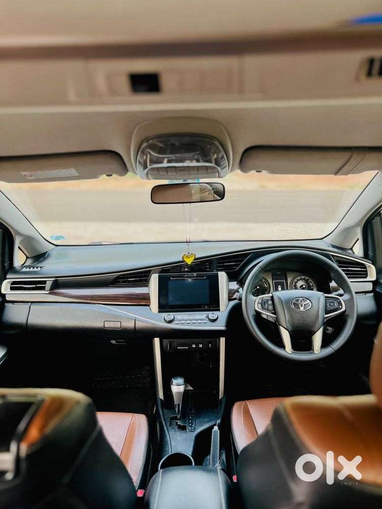 Toyota Innova Crysta 2.8 Z, 2016, Diesel