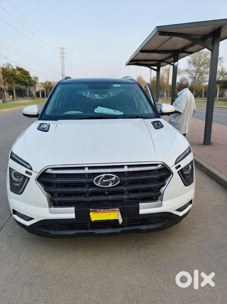 Hyundai Creta 1.5 S Plus Knight Petrol Dual Tone, 2023, Petrol