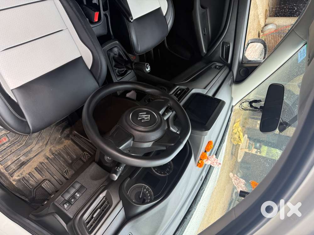 Maruti Suzuki Brezza Vxi At 2025
