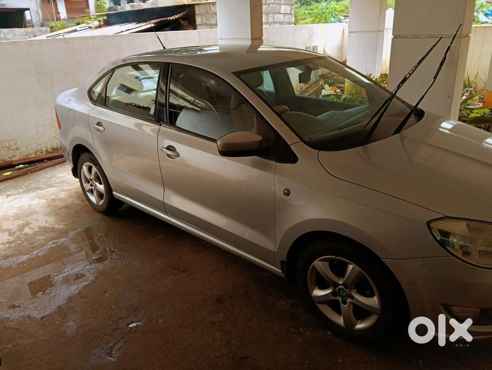 Skoda Rapid Tsi Diesel 2013
