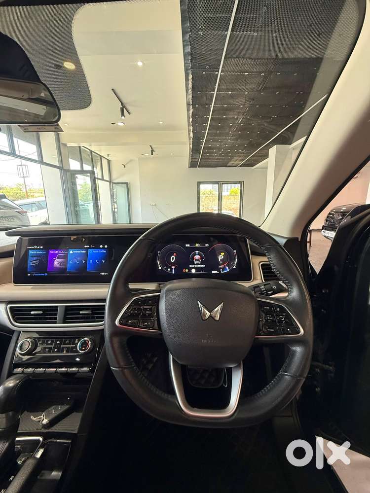 Mahindra Xuv700 2.2 Ax 7 Diesel At Str Awd, 2022, Diesel