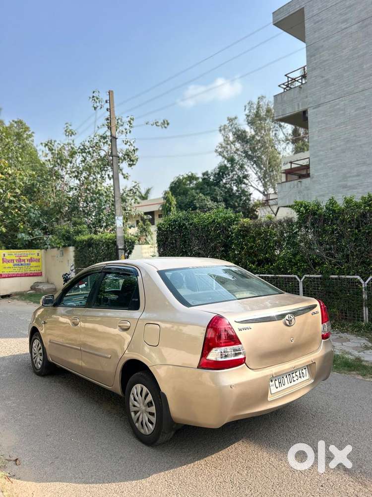 Toyota Etios, 2011, Petrol