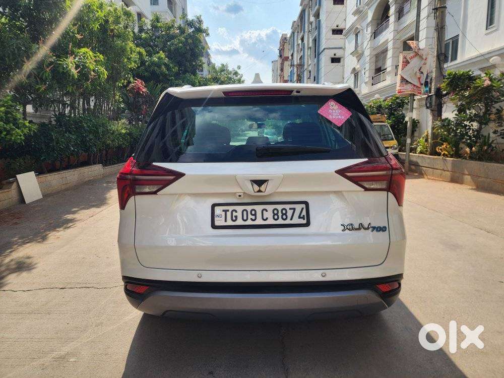 Mahindra Xuv700 Ax 5 Petrol Mt Str (e), 2024, Petrol