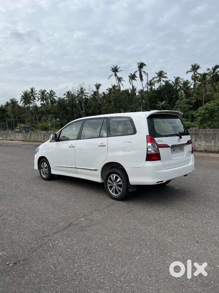 2015 Toyota Innova 2.5 V Intercooler ( Noc Rate)
