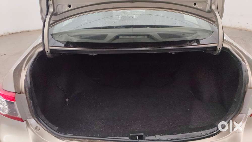 Toyota Corolla Altis 2010-2013 G, 2013, Petrol