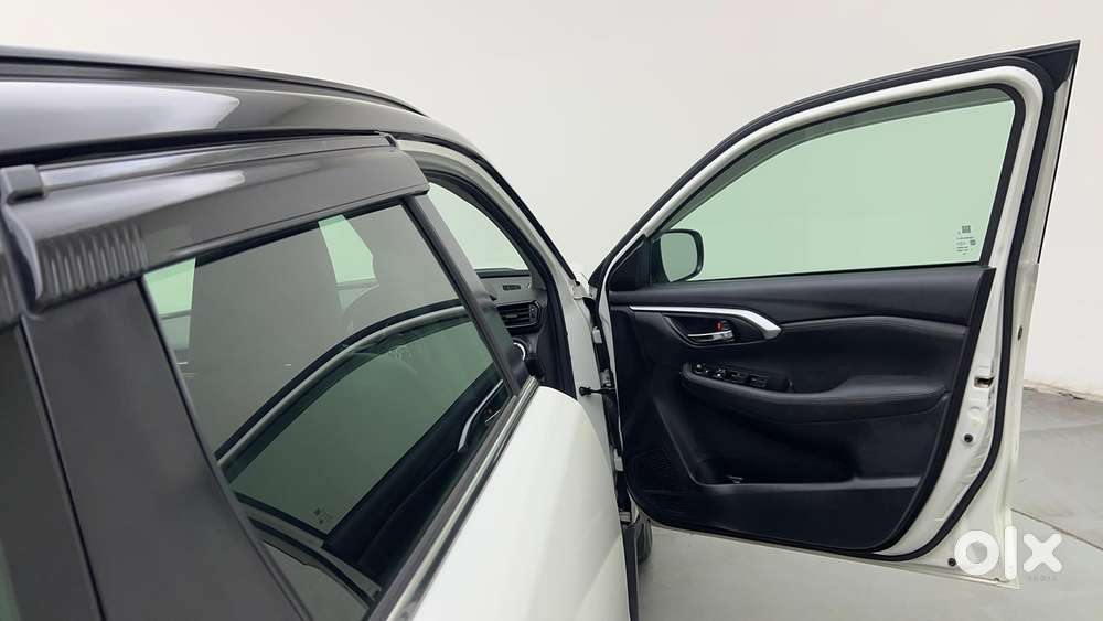 Toyota Urban Cruiser Hyryder 1.5 V Neo Drive Awd, 2023, Petrol