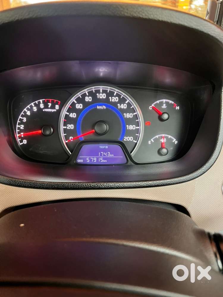 Hyndai Grand I10 Asta 1.2 (o) Top Model  Petrol Manual  Secound User
