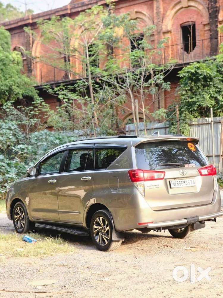 Toyota Innova Crysta 2.4 G Mt 8s, 2022, Diesel