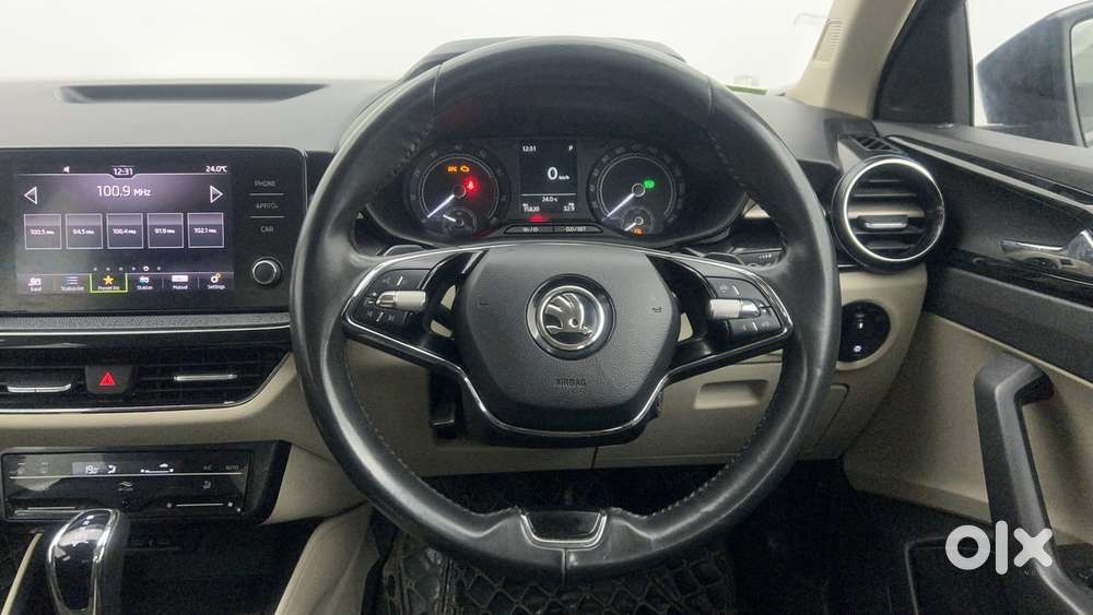 Skoda Slavia Ambition 1.0l Tsi At, 2022, Petrol