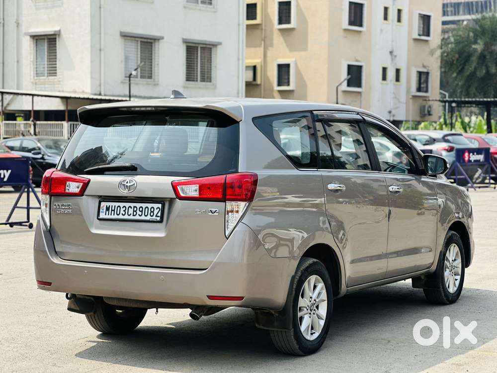Toyota Innova Crysta 2.4 V 8 Str, 2016, Diesel