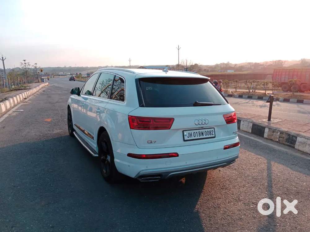 Audi Q7 Diesel 2016 With Sunroof