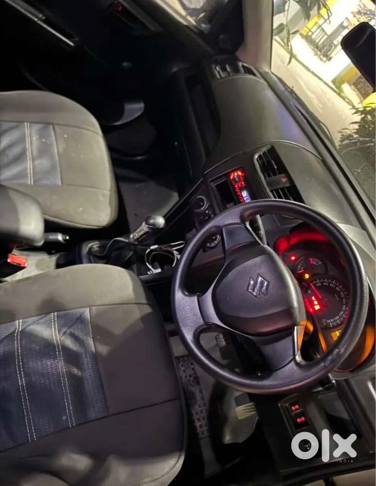 Maruti Suzuki Swift Lxi 2013