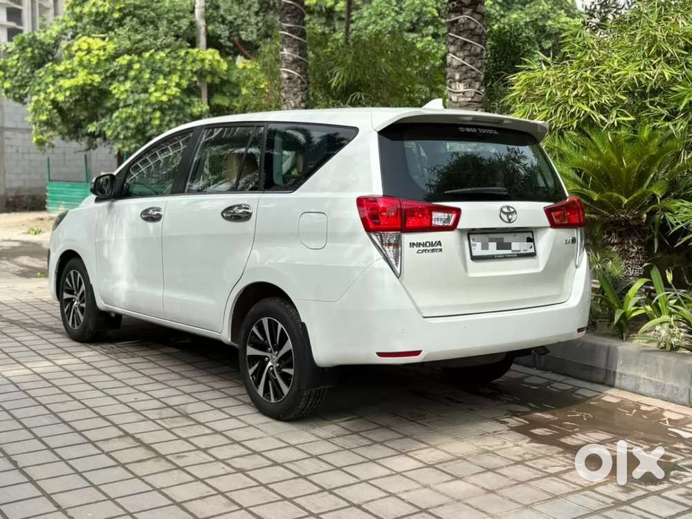 Toyota Innova Crysta [2020-ongoing] 2.4 Zx 7 Str, 2022, Diesel