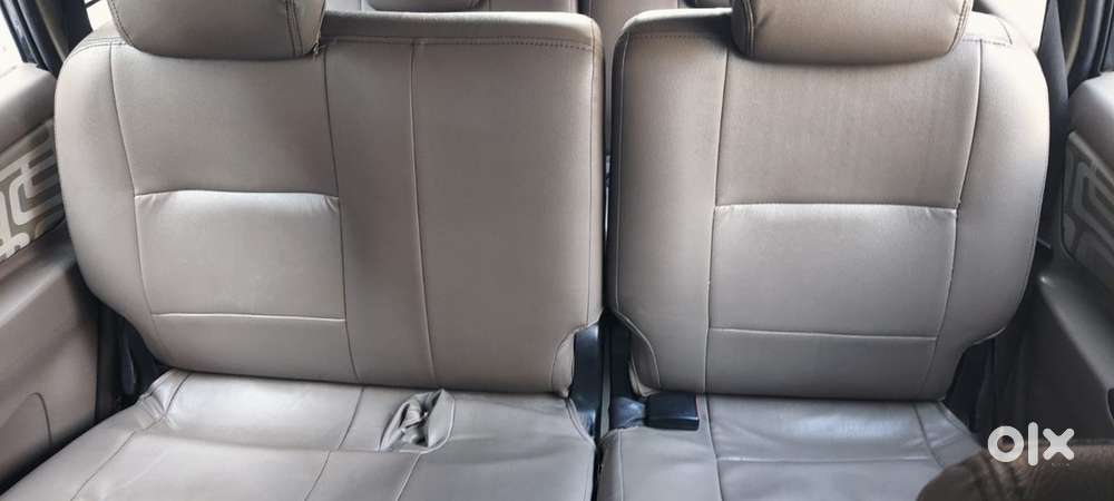 Toyota Innova 2.5v Diesel 2015  8 Seater  Excellent Condition