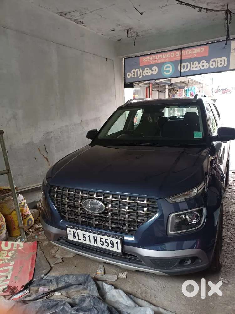 Hyundai Venue 2022 Diesel 68500 Km Driven