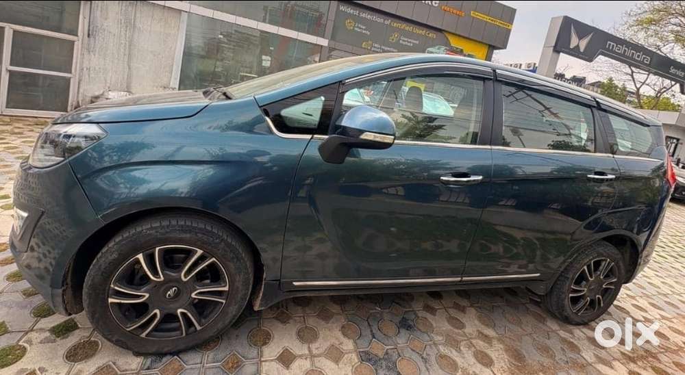 Mahindra Marazzo M8, 2018, Diesel