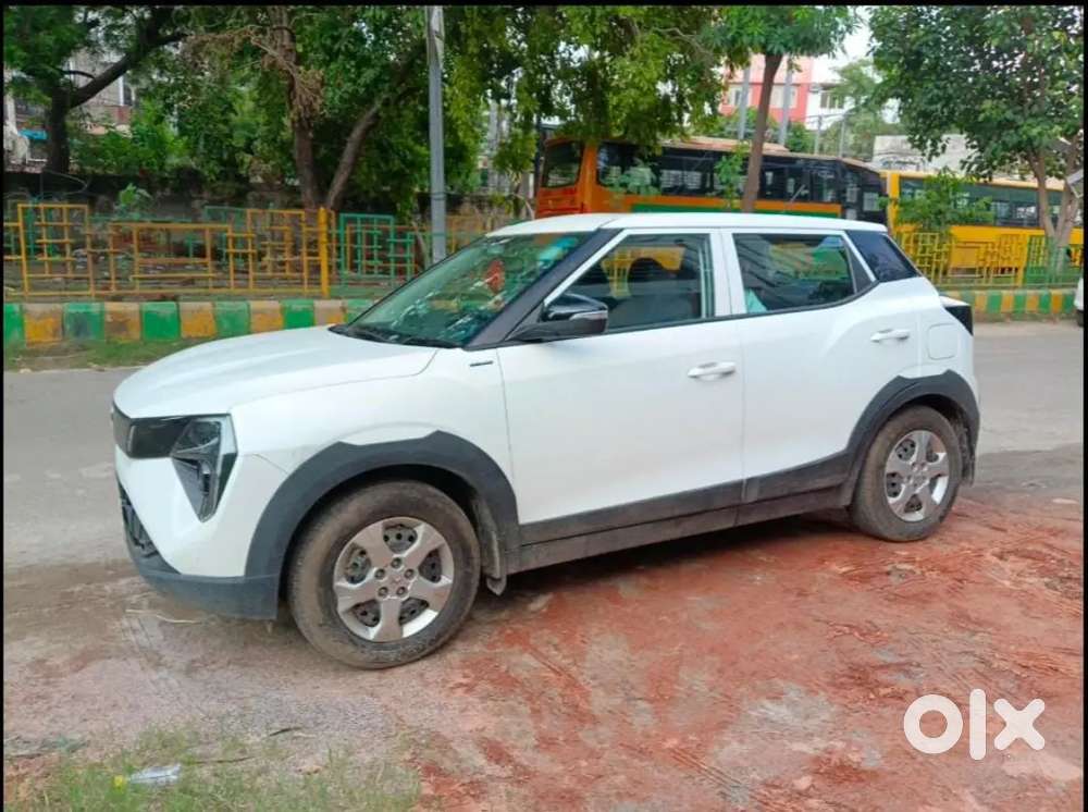 Mahindra Xuv 3xo 2024 Petrol Well Maintained