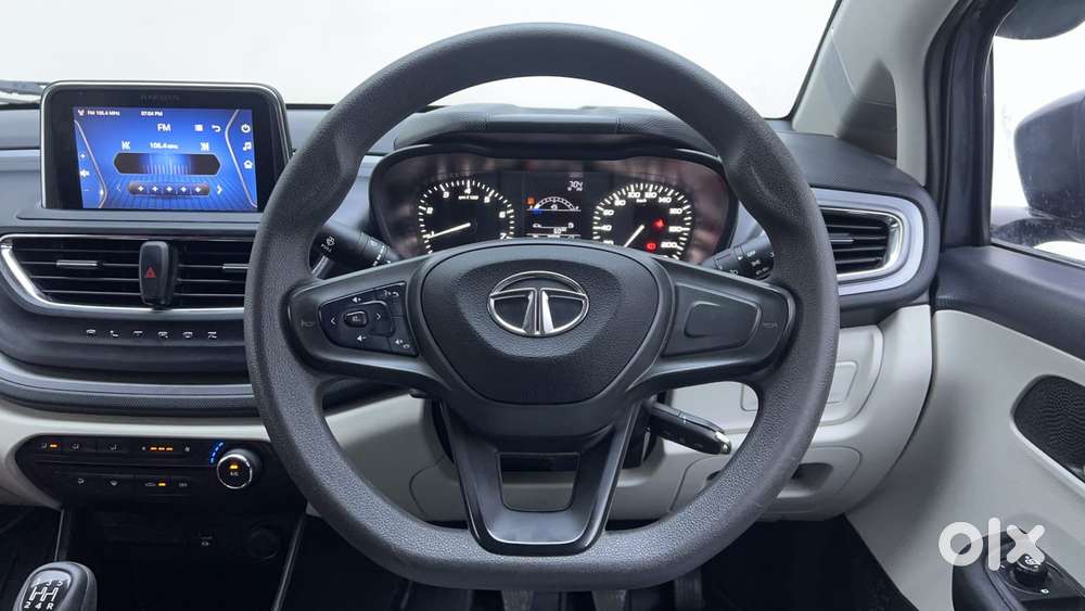 Tata Altroz 1.2 Xm Plus, 2022, Petrol