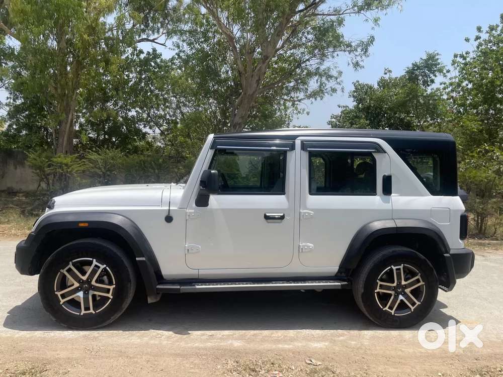Mahindra Thar Roxx, 2025, Petrol